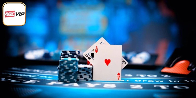 Đấu trí căng não cùng poker