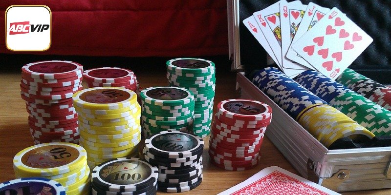 Mách bạn cách chơi Poker húp bạc tỷ